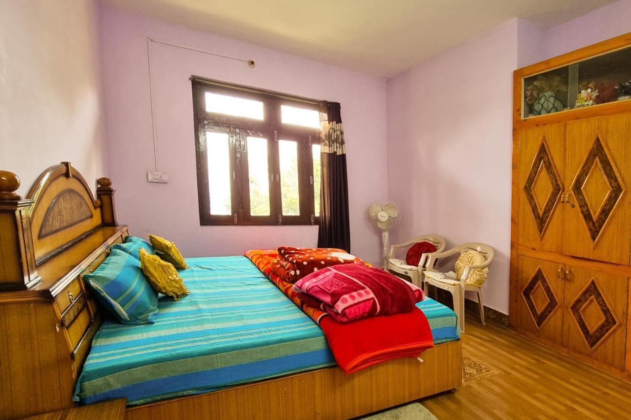 Aditya Homestay Далхаузи Екстериор снимка