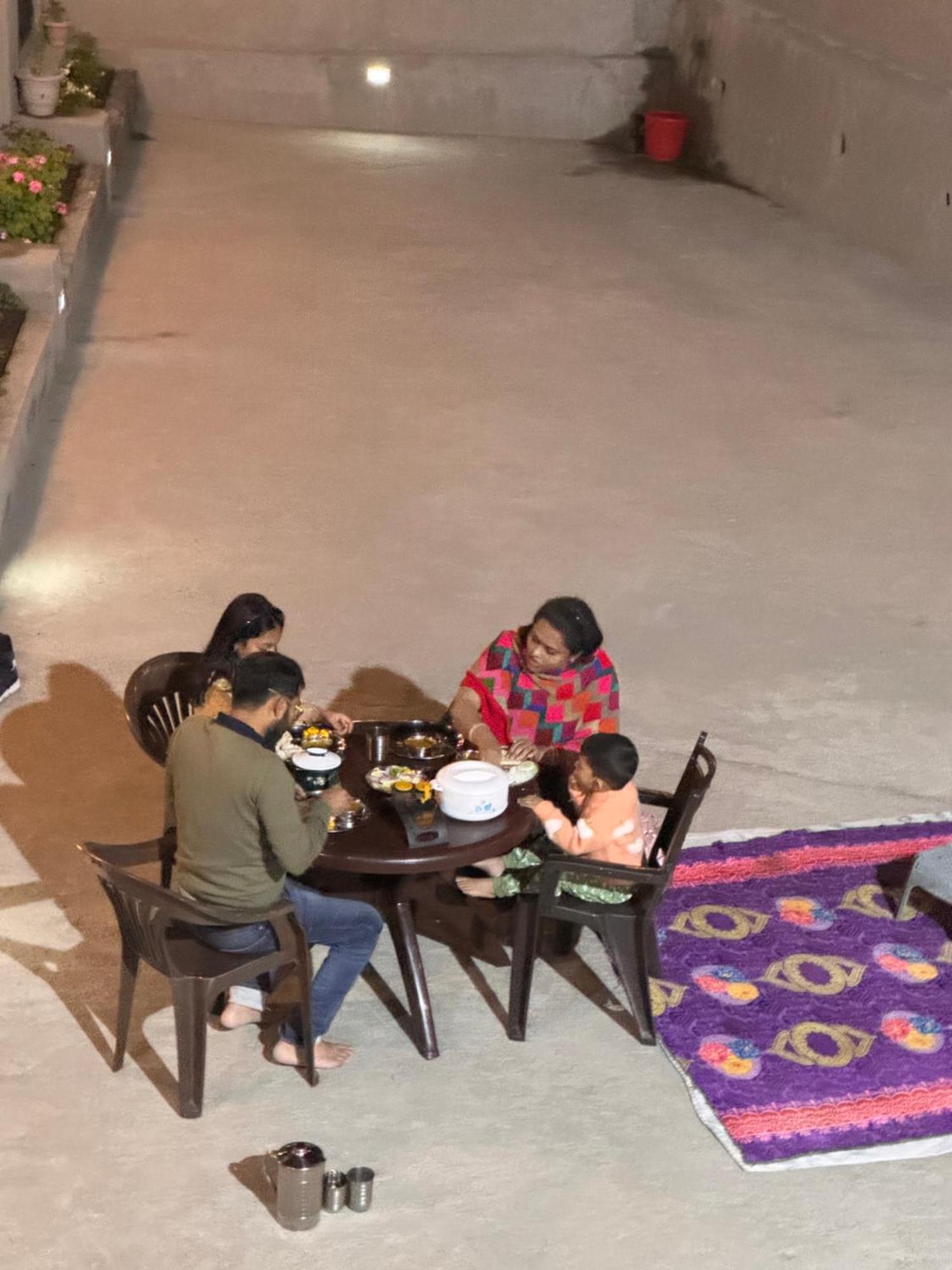 Aditya Homestay Далхаузи Екстериор снимка