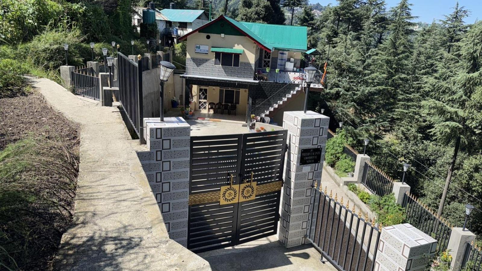 Aditya Homestay Далхаузи Екстериор снимка