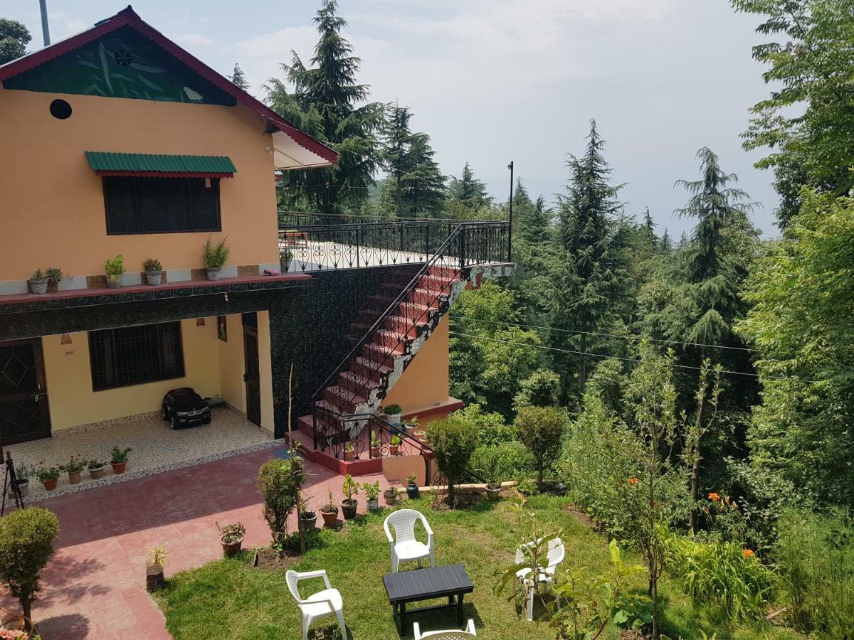 Aditya Homestay Далхаузи Екстериор снимка