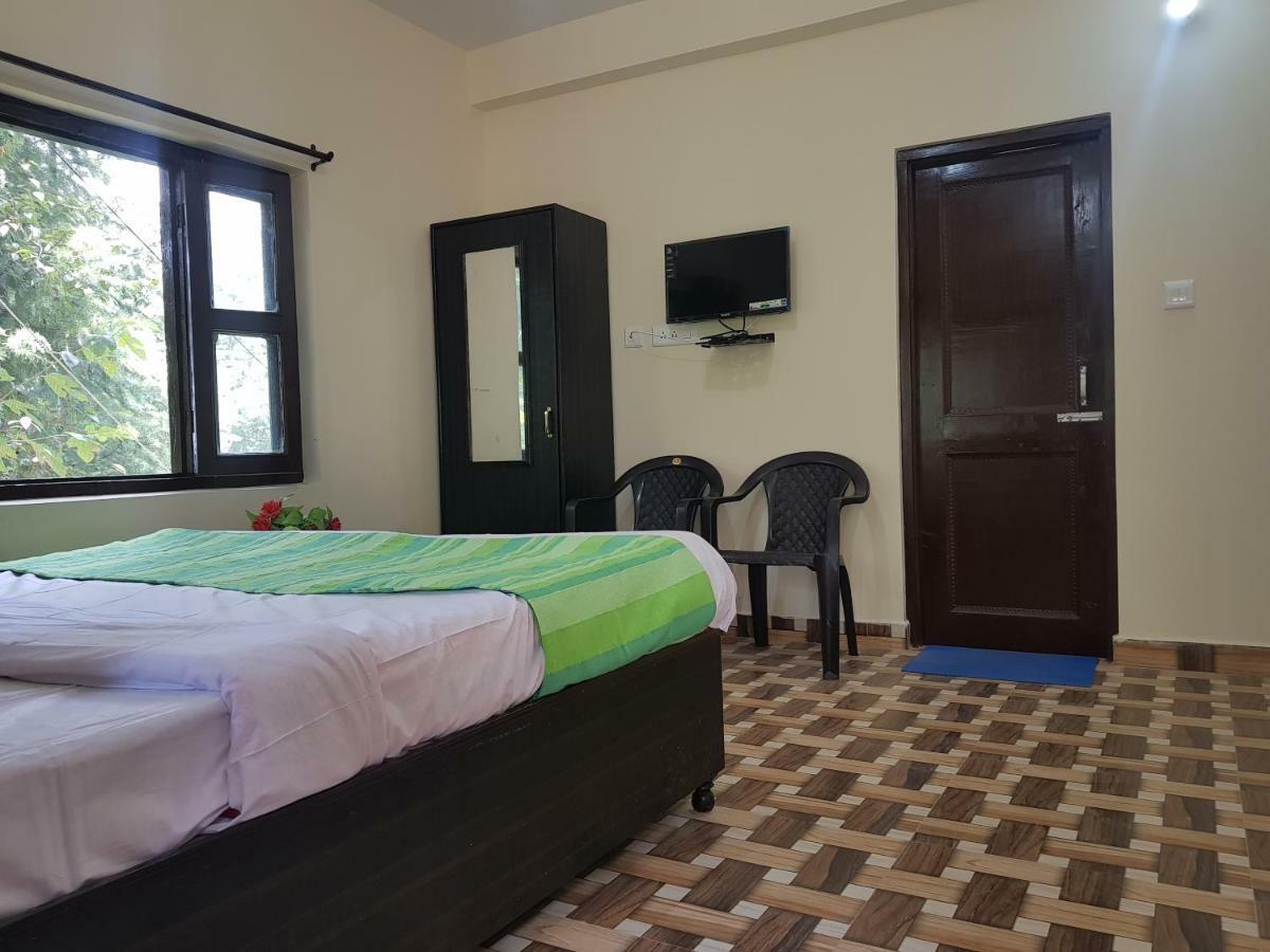 Aditya Homestay Далхаузи Екстериор снимка