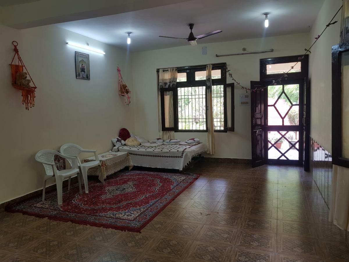 Aditya Homestay Далхаузи Екстериор снимка