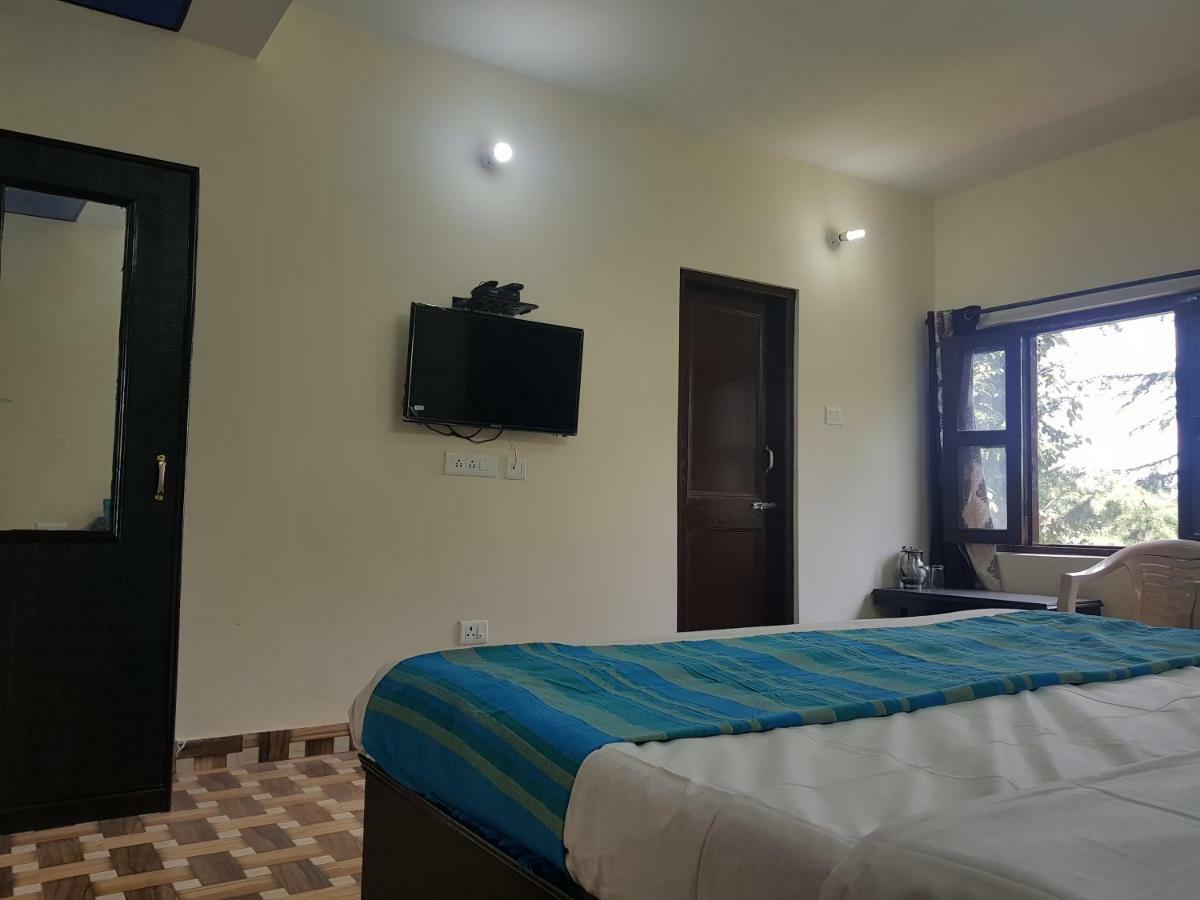 Aditya Homestay Далхаузи Екстериор снимка