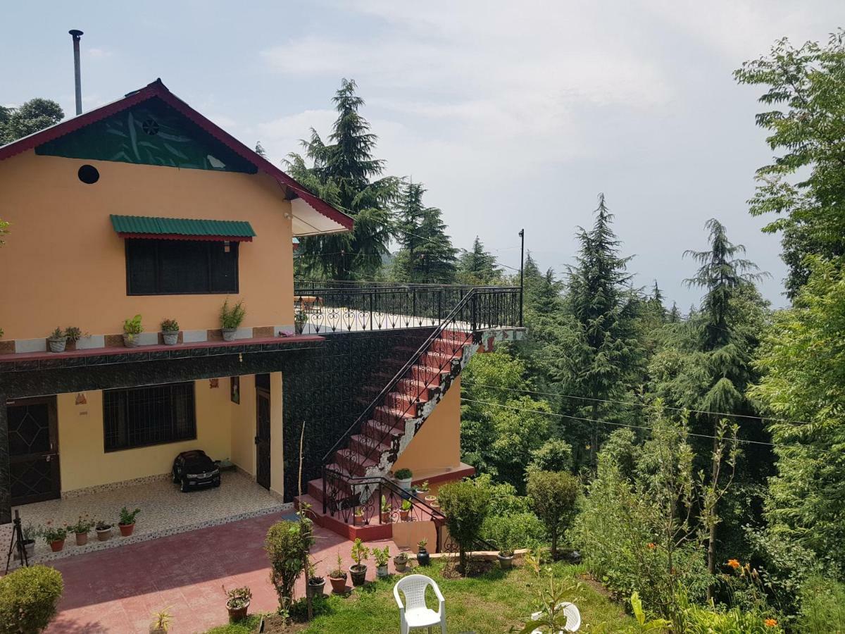 Aditya Homestay Далхаузи Екстериор снимка